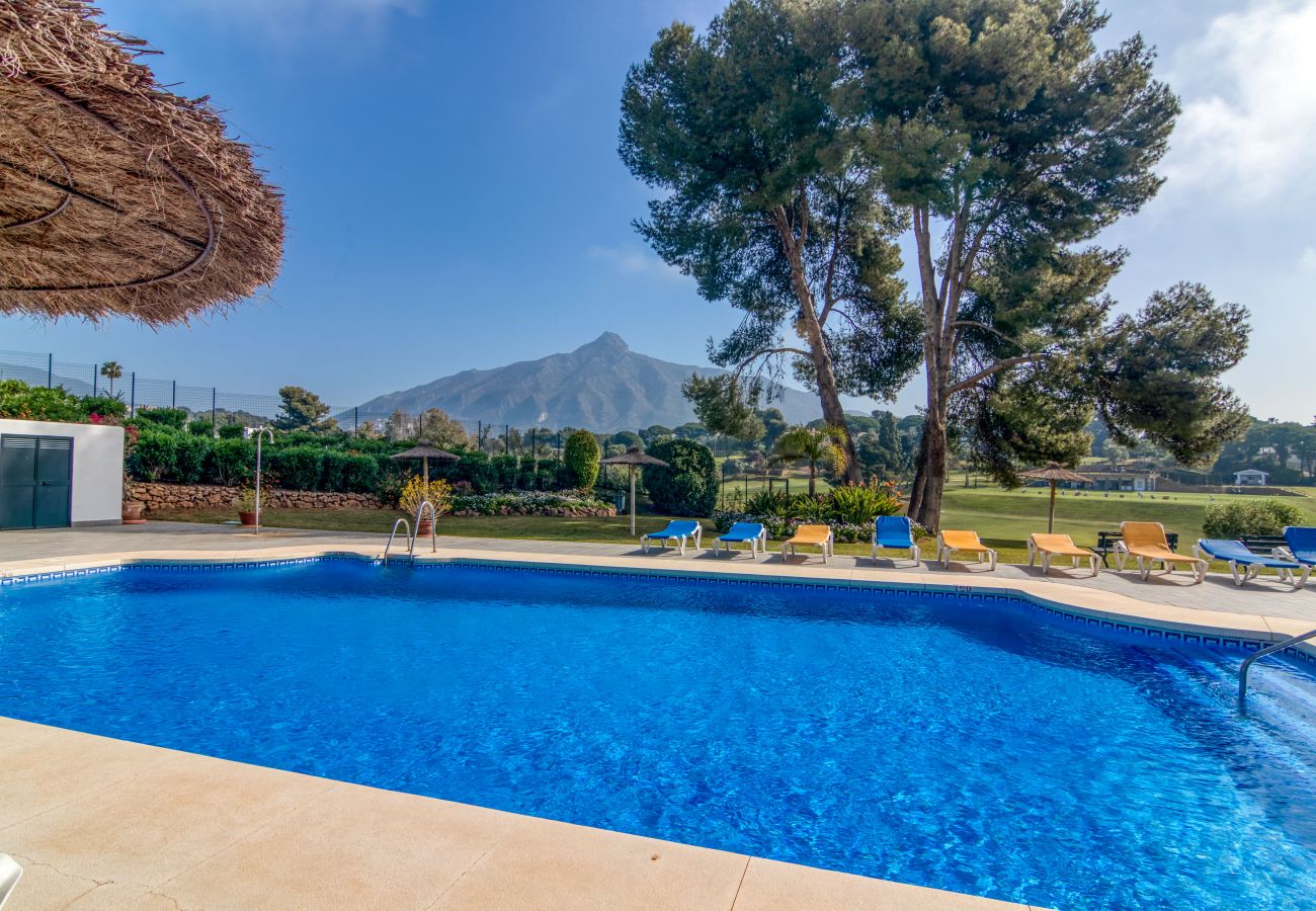 Apartment in Marbella - Azahara Marbella - Modern decorated apartment with lovely terrace view