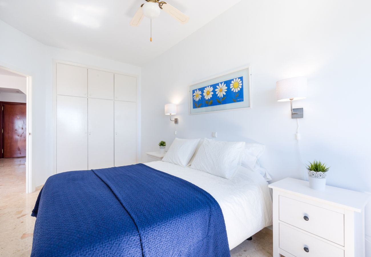 Apartment in Mijas Costa - Algaida Beach Apartment, Calahonda de Mijas