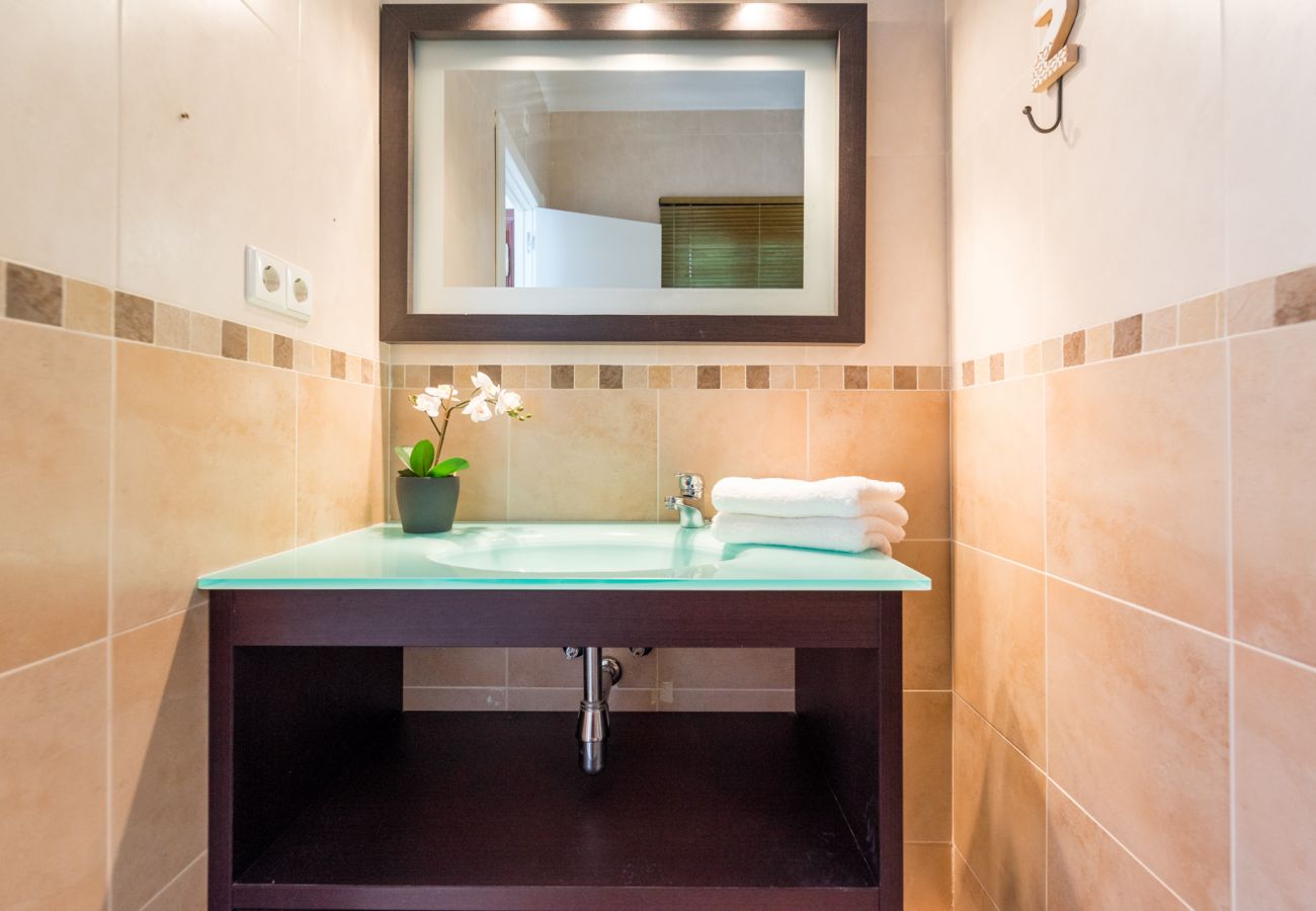 Apartment in Mijas Costa - Algaida Beach Apartment, Calahonda de Mijas