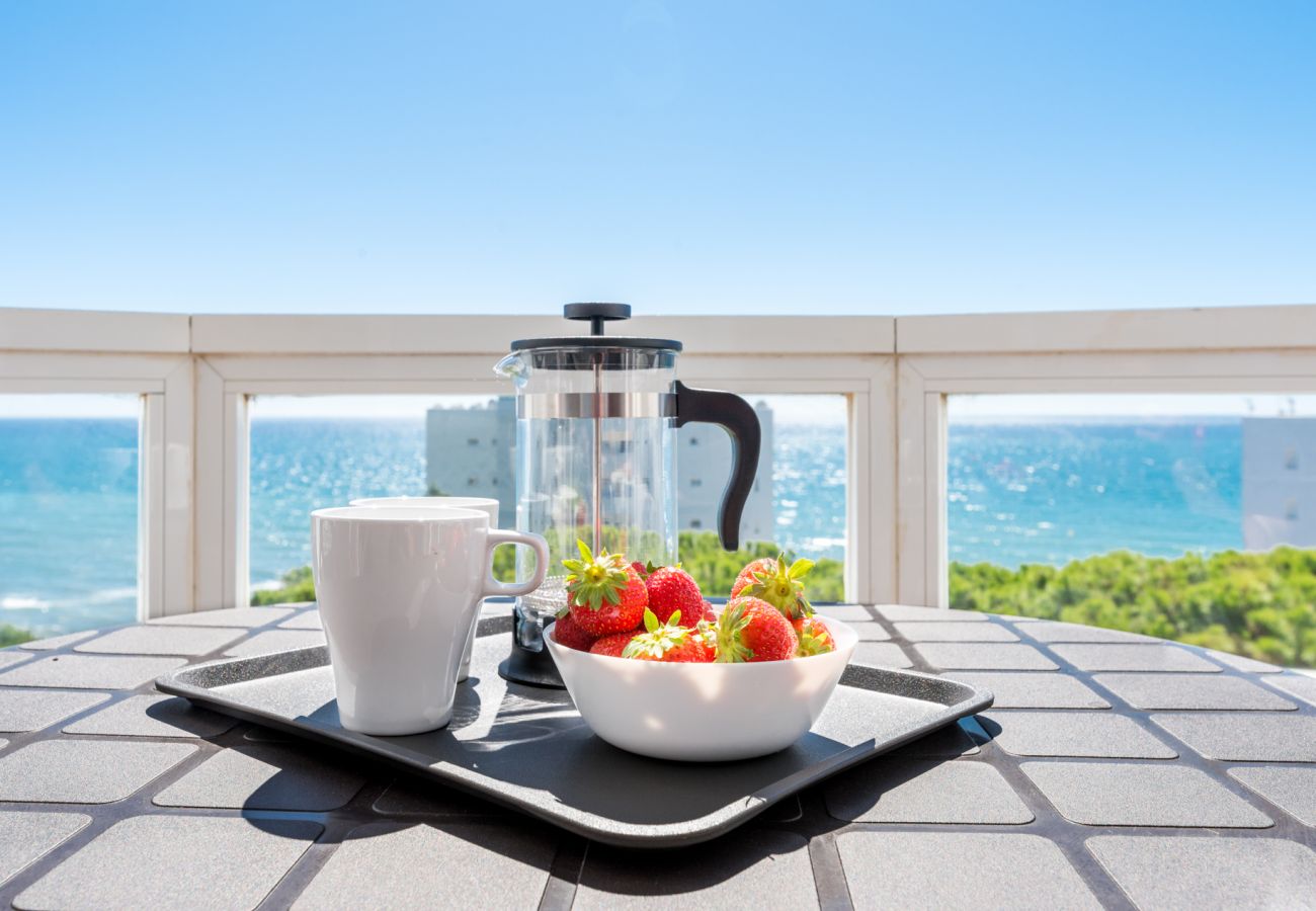 Apartment in Mijas Costa - Algaida Beach Apartment, Calahonda de Mijas
