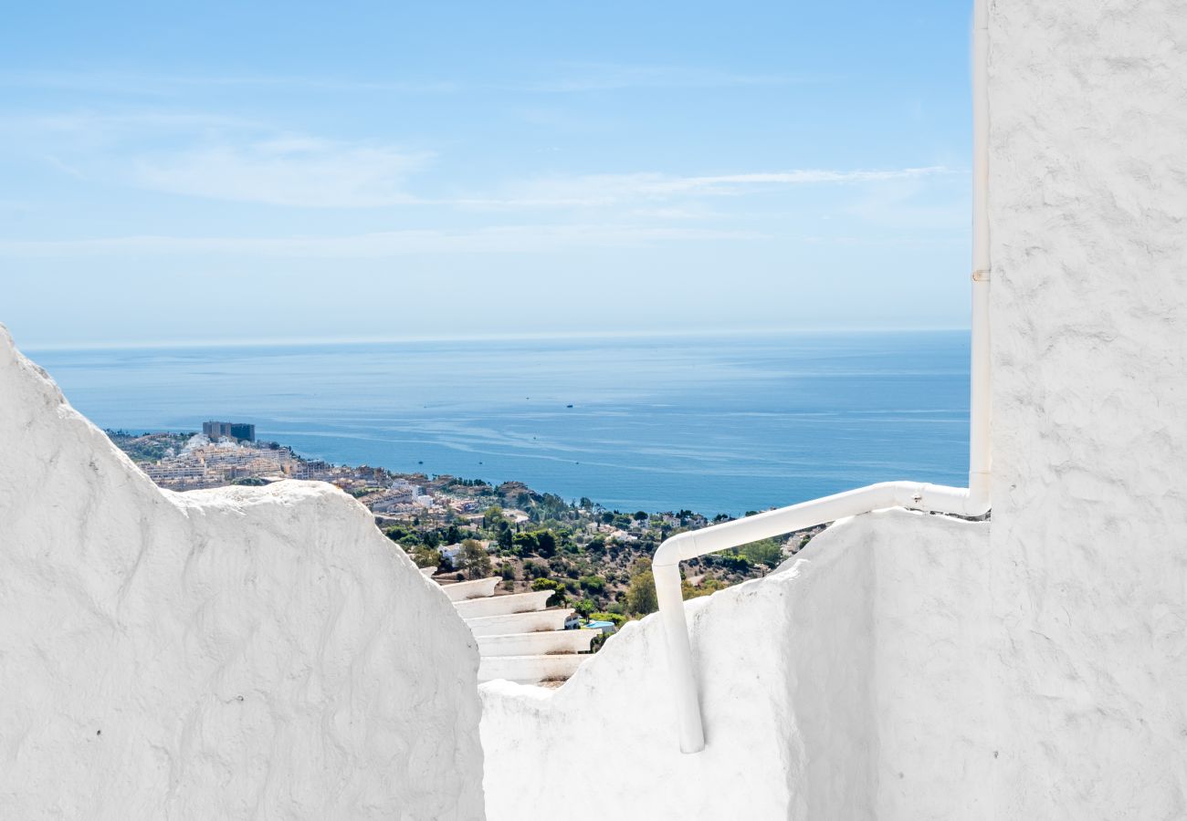 Terraced House in Benalmádena - Casa de la Buena Vida | 3 Bedroom Townhouse with Sea View 