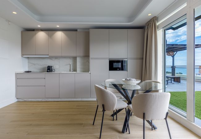 Apartment in Málaga - Penthouse Malagueta With Sea View