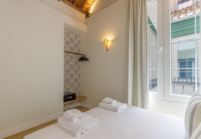 Apartment in Málaga - Palacio Vegafuente 2.4 Terrace Apartment in Málaga - Palacio Vegafuente 2.4 Terrace
