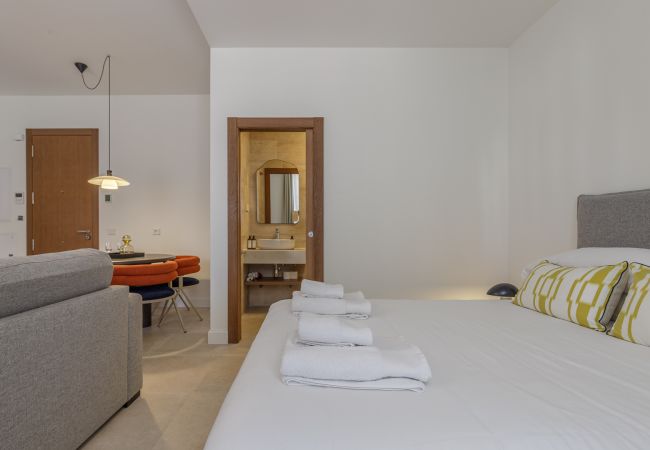 Studio in Málaga - Plaza del Siglo - Suite 1A Studio in Málaga - Plaza del Siglo - Suite 1A
