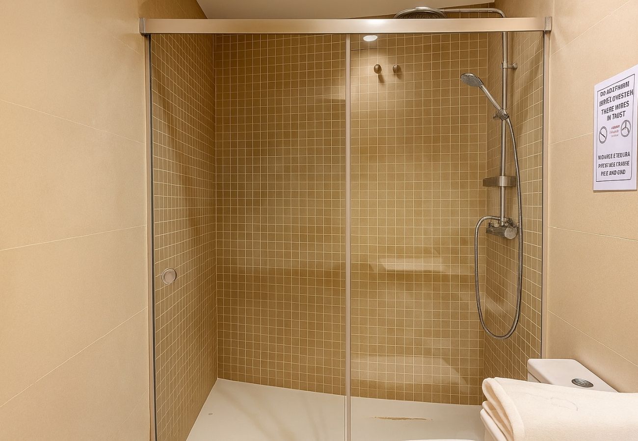 Apartment in Málaga - Souvirón de Torres I