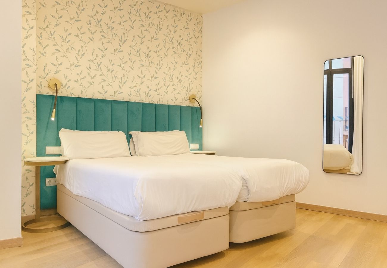 Apartment in Málaga - Souvirón de Torres III