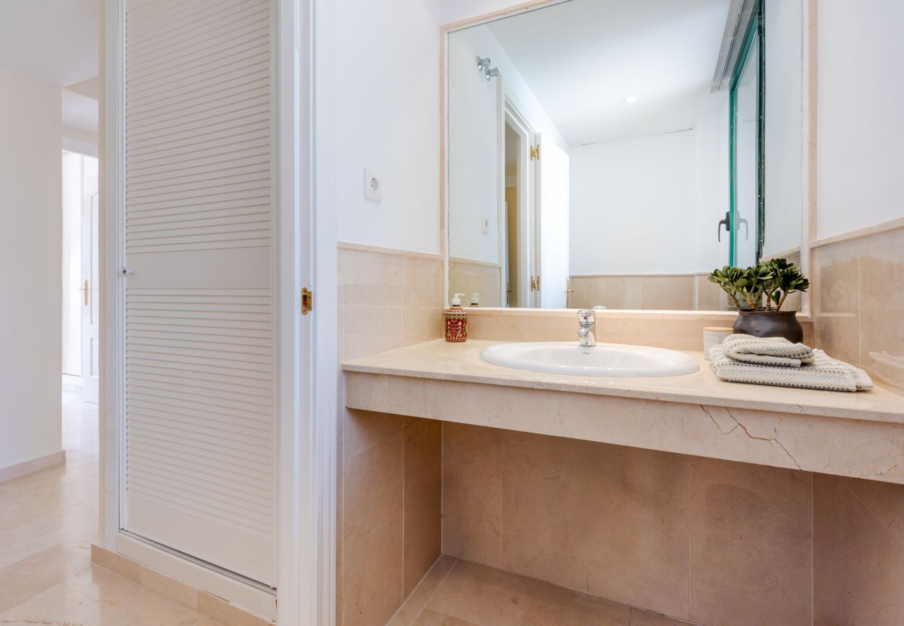 Apartment in Marbella - El Manantial Elviria – Spacious Sea View Apartment with Large Terrace